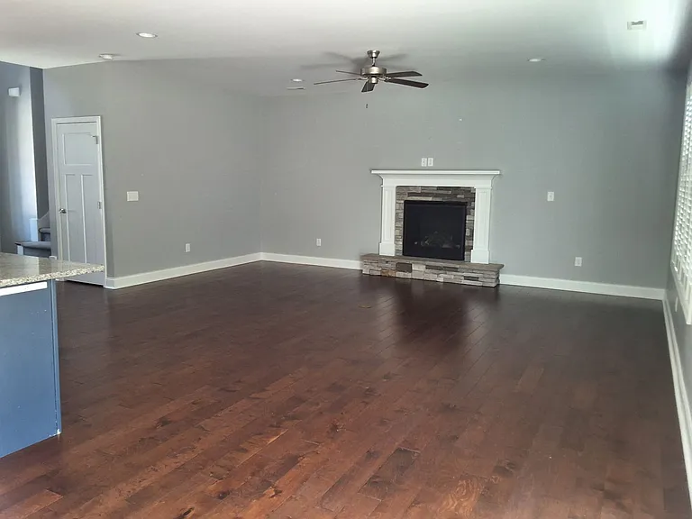 8914 Highbury Way — Photo 7