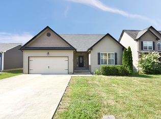 561 Falkland Cir, Clarksville, TN 37042