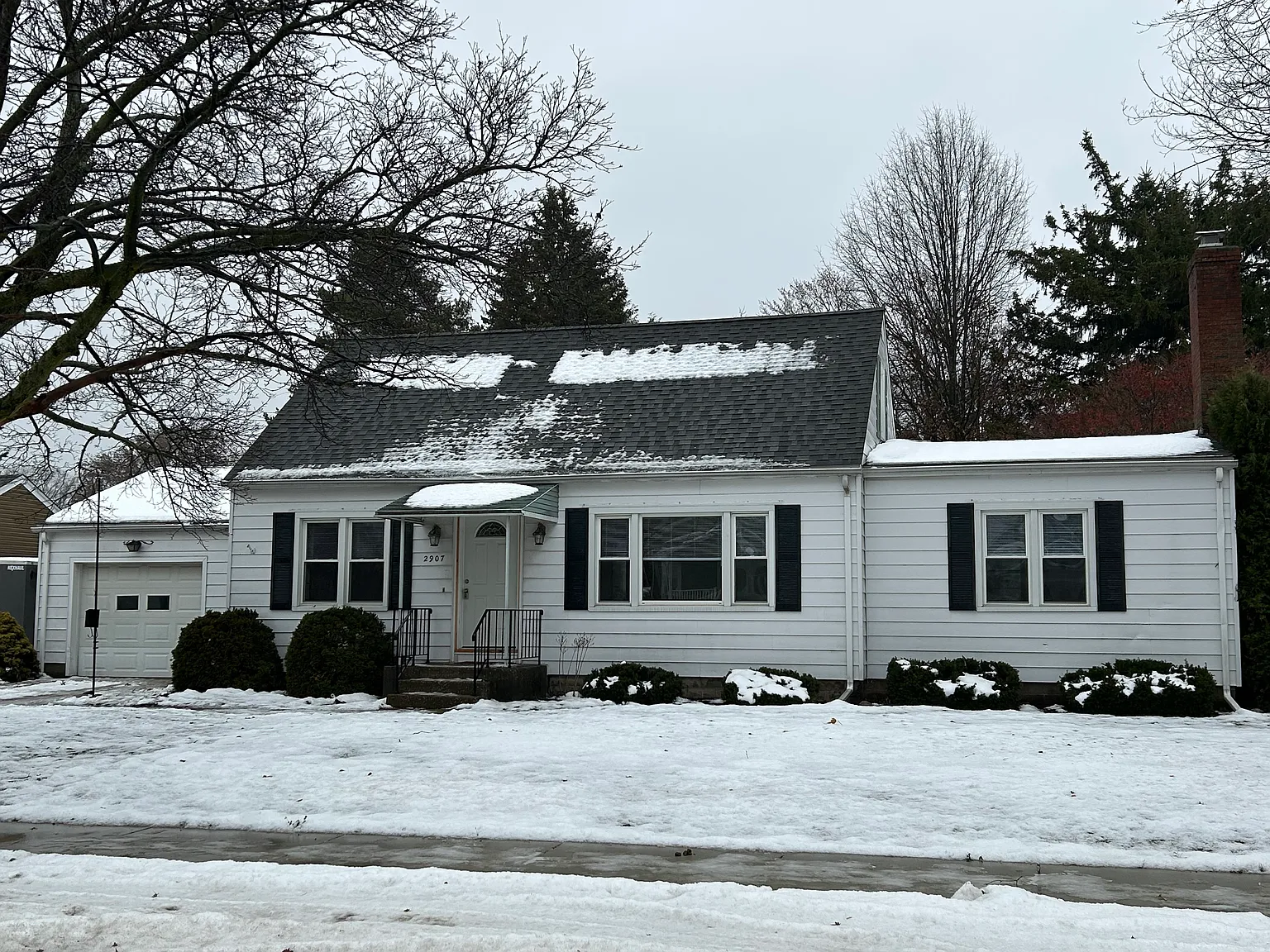 2907 Highland Rd photo 1