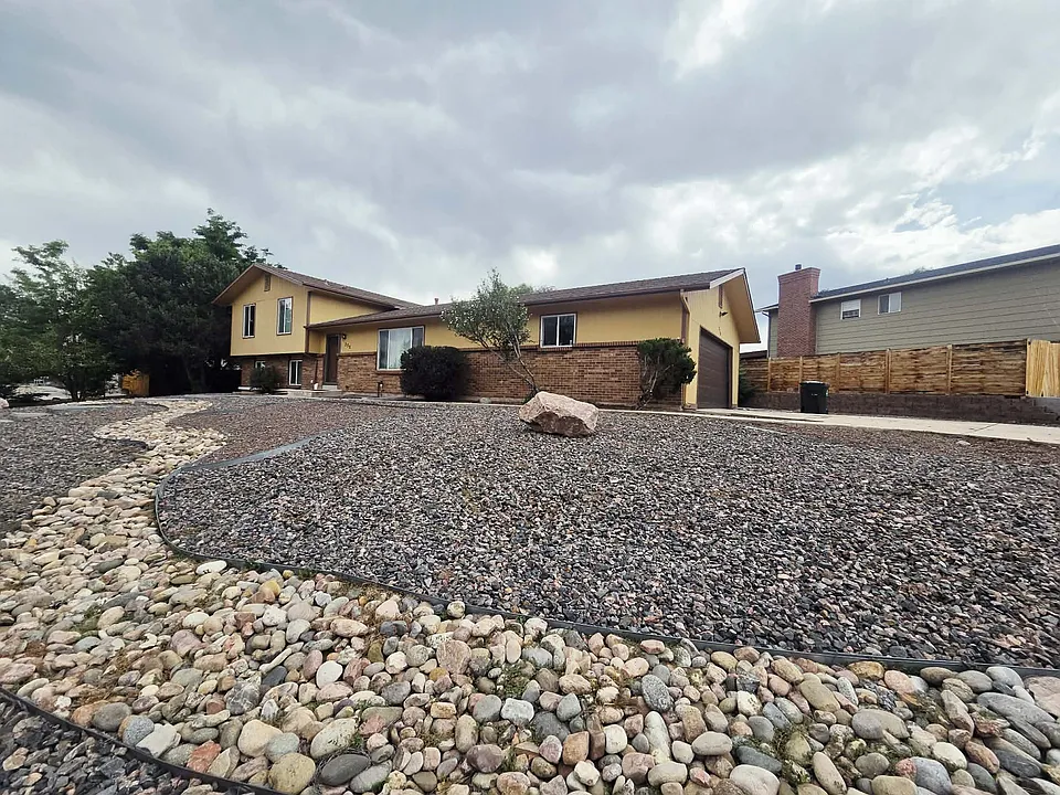 250 Dolomite Dr