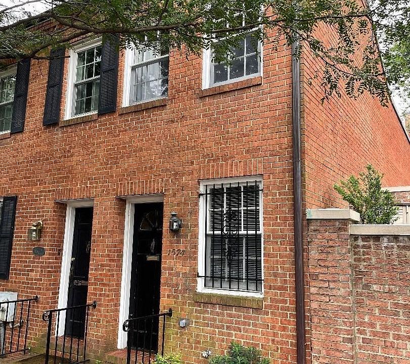 1st image of 1574 33rd St NW
