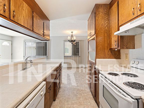 3rd image of 5159 Connecticut Dr APT 2