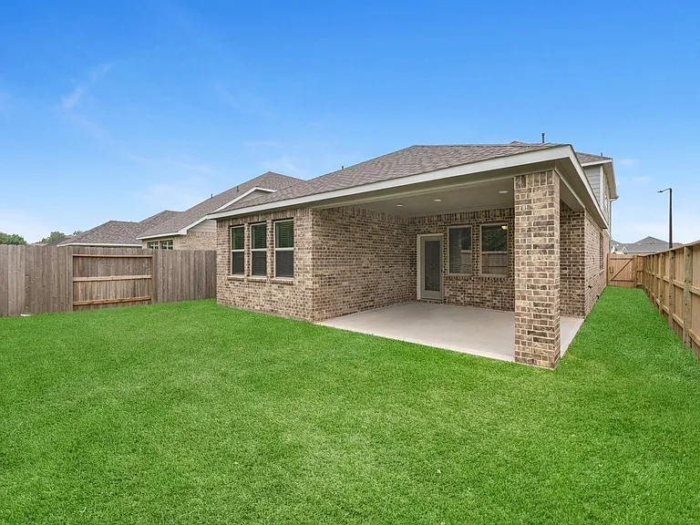 21611 Alberta Forest Cir — Photo 22