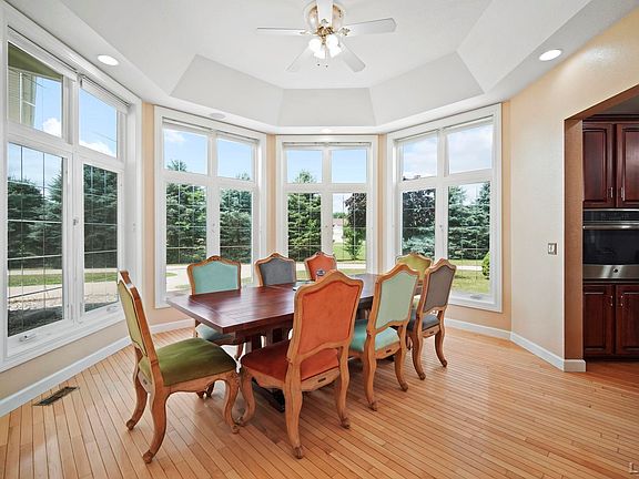 3rd image of 500 Deerfield Rd