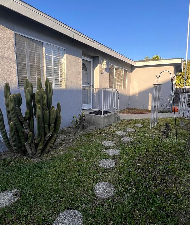 1st image of 4161 W 182nd St