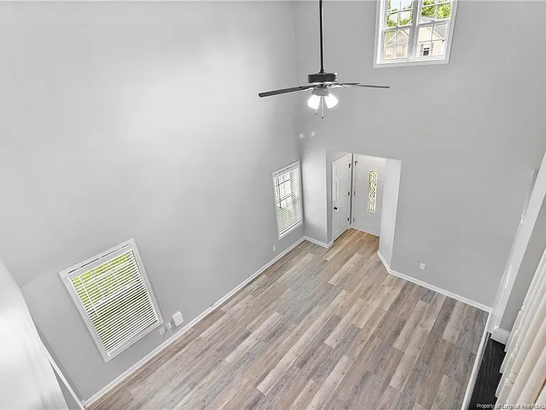 118 Newport Ct — Photo 23