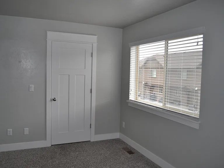 417 W 1400 N #102 — Photo 9