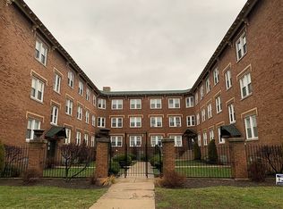 4814 W Hutchinson St APT 2C, Chicago, IL 60641