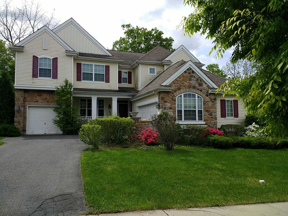 1st image of 2940 Meadow Lane Dr
