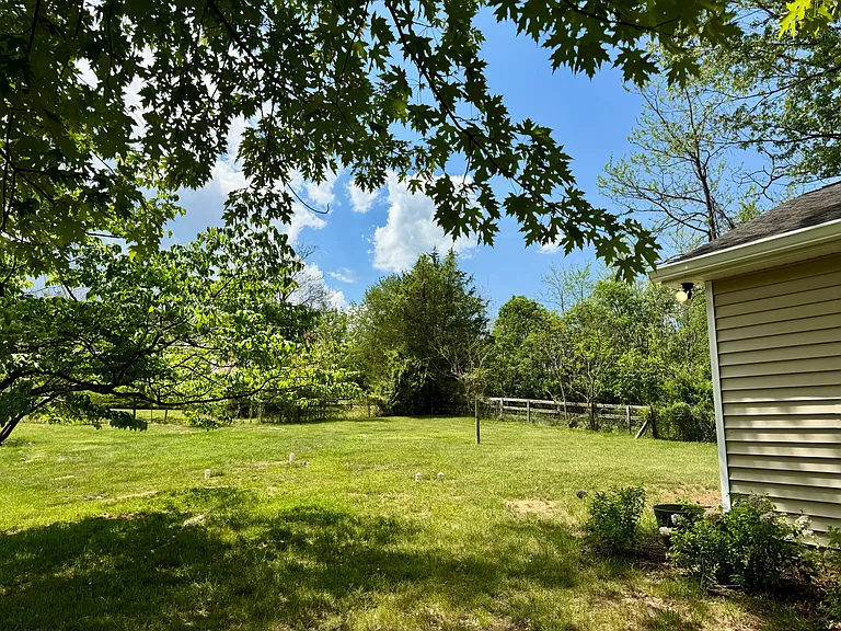 4775 Break Heart Rd — Photo 15