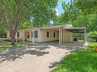 725 W Klingemann St, New Braunfels, TX 78130