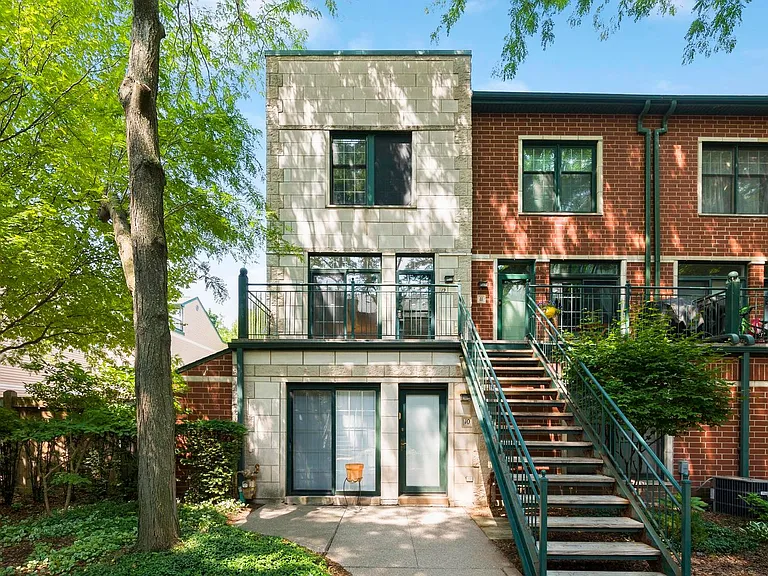 1812 S Dearborn St #12 — Photo 1
