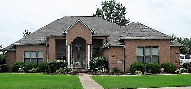 1st image of 601 N Estate Dr