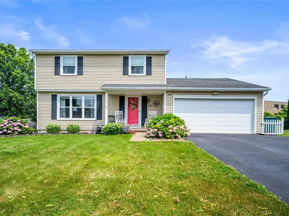 20 Fraser Dr, Hilton, NY 14468