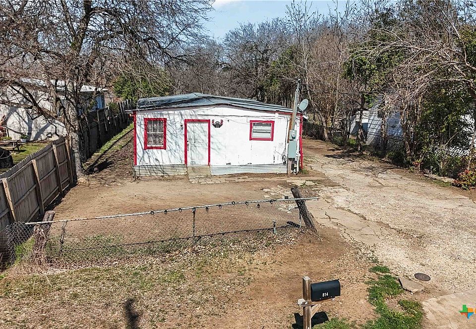 1st image of 814 Alabama St