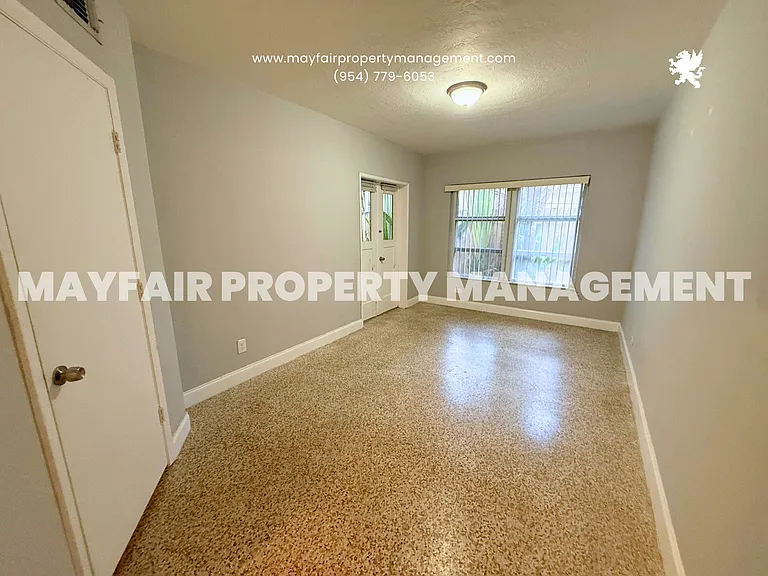 1621 NE 5th Ct #B — Photo 8