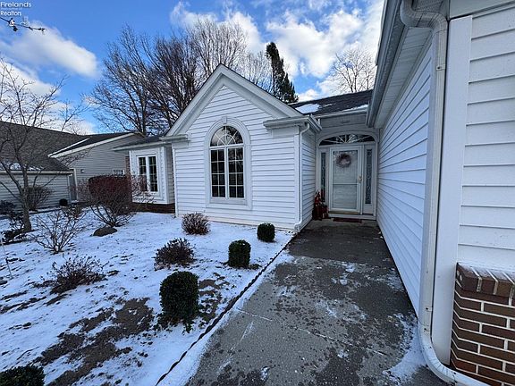 2nd image of 4306 Woodridge Dr