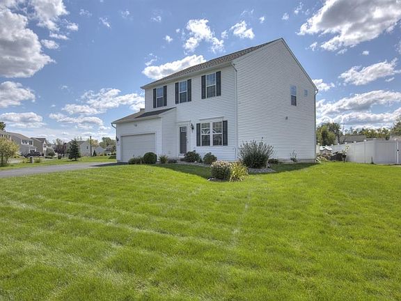 3rd image of 22 Naylor Cir