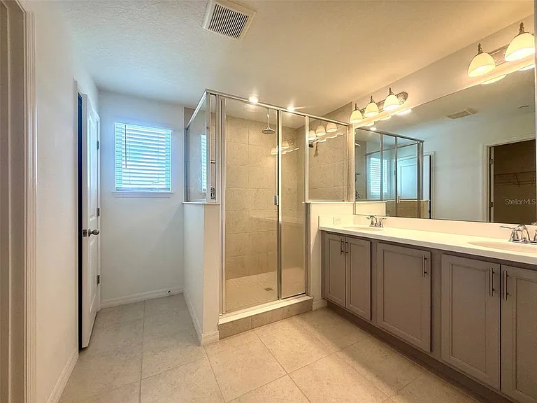 8618 Warburg Aly — Photo 13