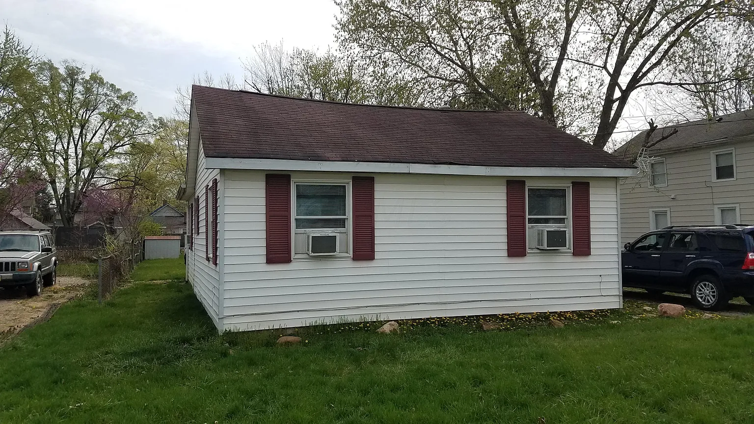 174 Center St photo 1