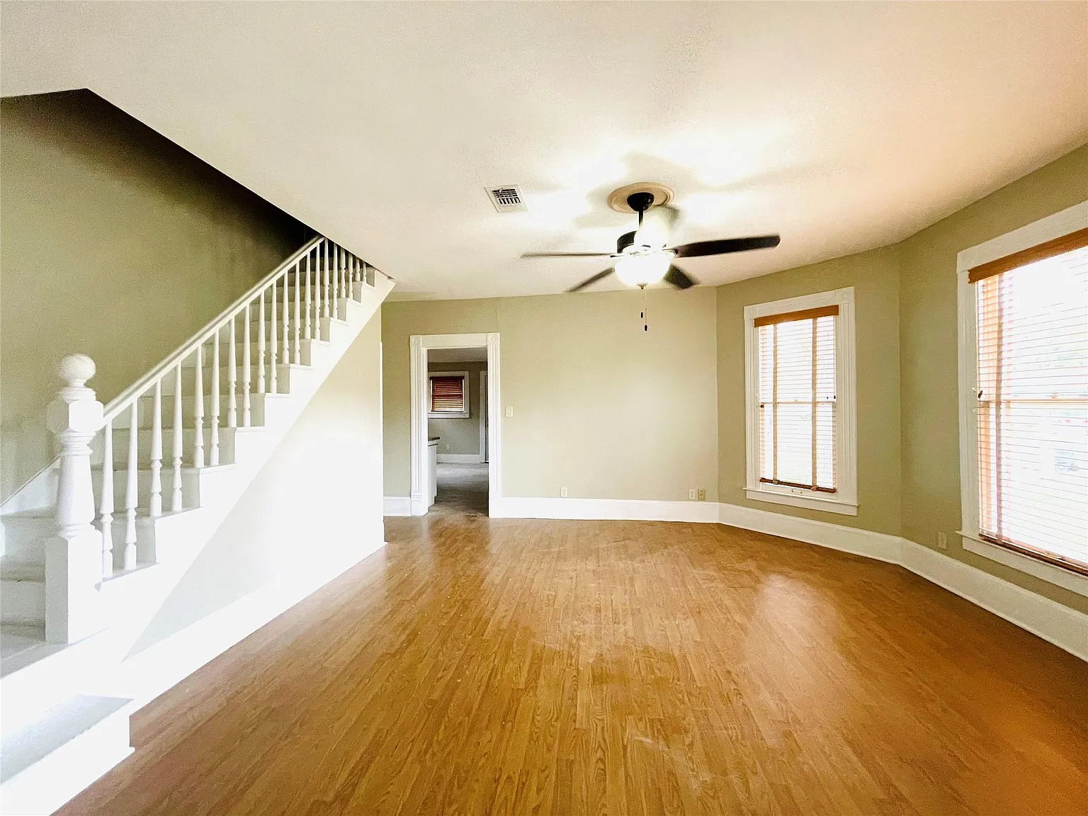3 bed, 2.0 bath, 1460 sqft, $1,850 — Photo 4
