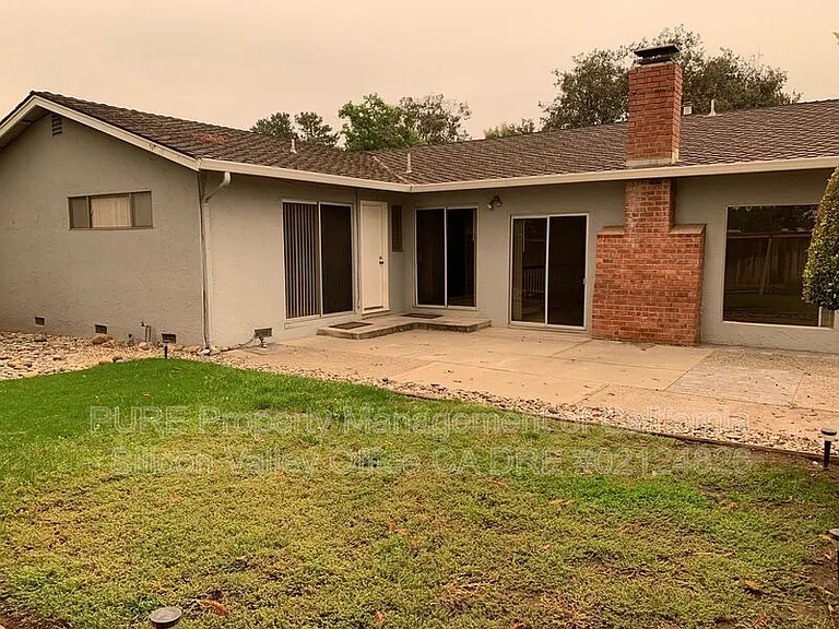 8137 Presidio Dr — Photo 15