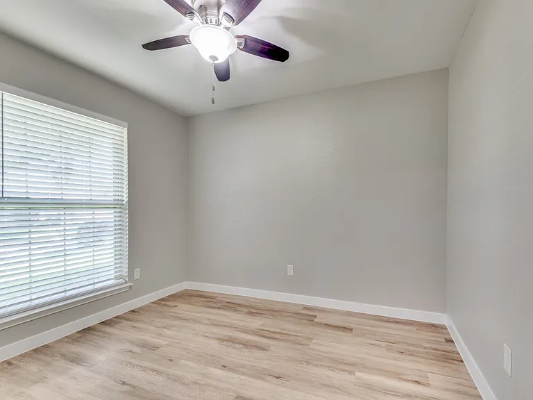 2020 Normandy Dr — Photo 21