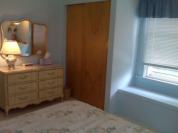 LARGE 2ND BEDROOM