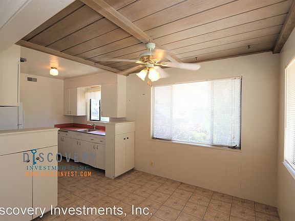 5th image of 314 Warwick Ave #6