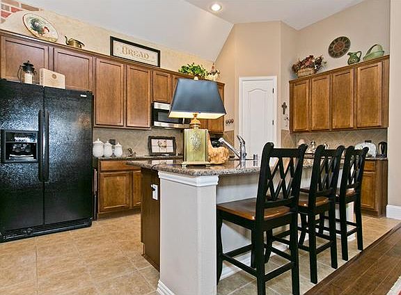 5th image of 821 Cloister Way