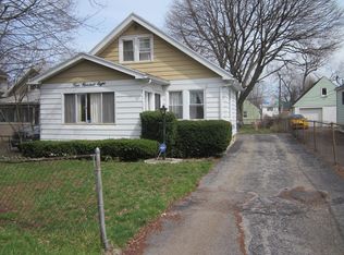 408 Bleacker Rd, Irondequoit, NY 14609