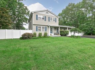 51 Celeste Ave, Holbrook, NY