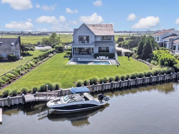 168 Beach Lane, Westhampton Beach, NY 11978