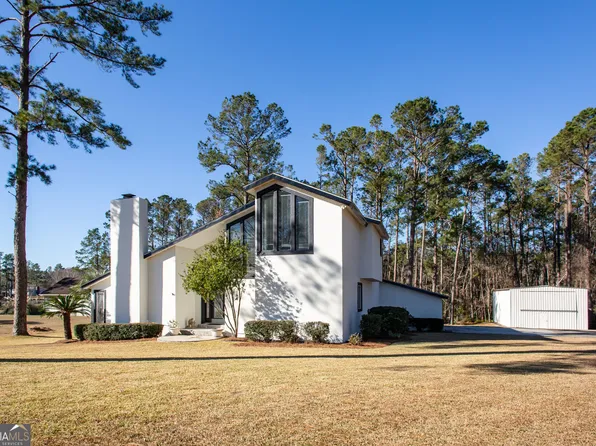 2619 Winchester Dr, Waycross, GA 31501