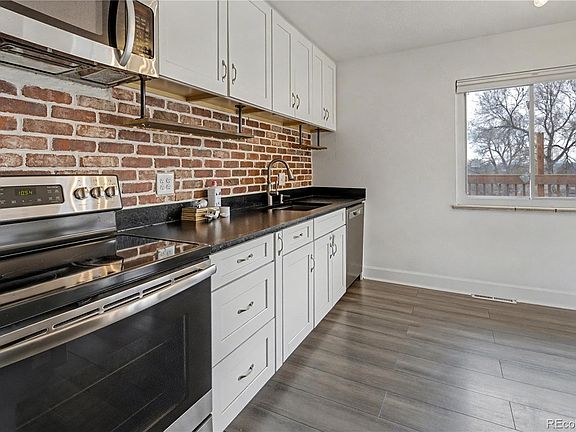 2nd image of 9142 Oberon Road