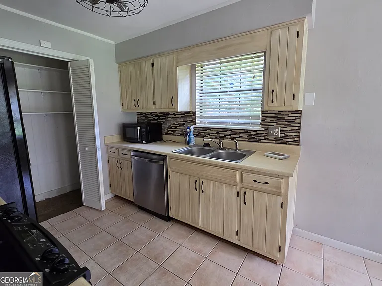 127 Summerfield Dr — Photo 46
