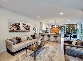 208 26th Ave E #A, Seattle, WA 98112