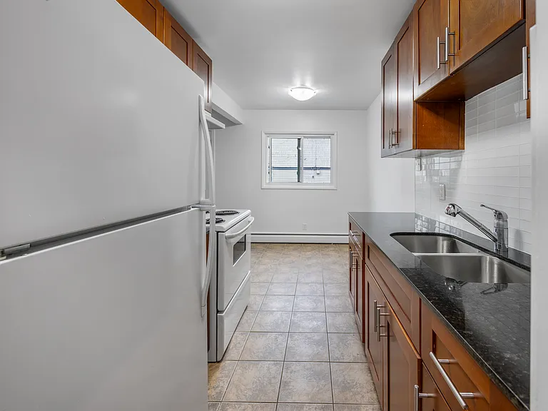 10224 119th St NW #A0009 — Photo 4