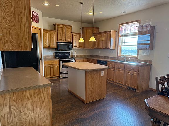 3rd image of 1165 N Ucolo Rd