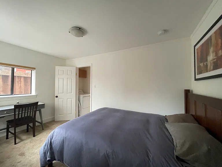 921 Aileen St — Photo 8