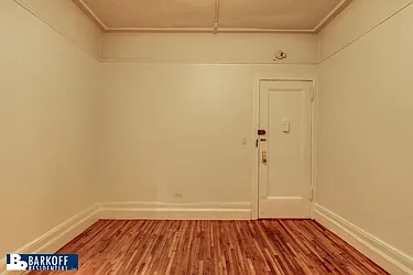 Rented by Barkoff Residential 