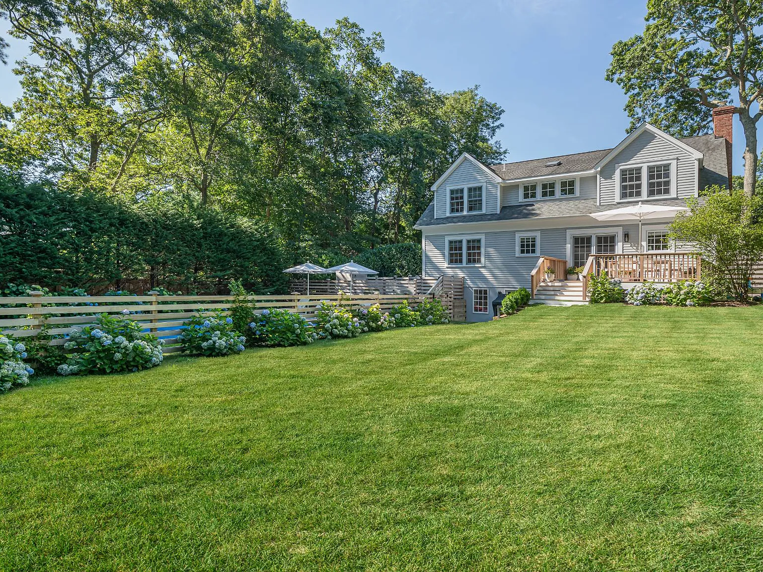 Sag Harbor Village with Heated Pool — Photo 2