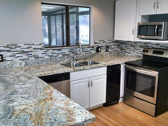 2nd image of 3514 Patterson Way
