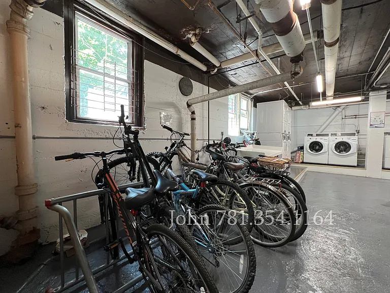 70 Chiswick Rd #16 — Photo 30