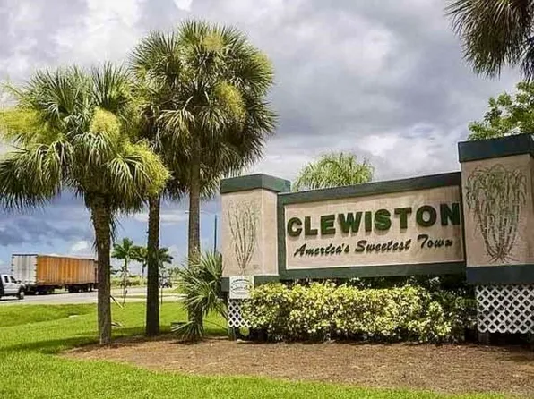324 Pine Cone Avenue, Clewiston, FL 33440