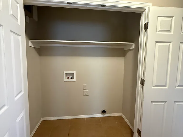 3511-3513 E Fairmont Pl — Photo 10
