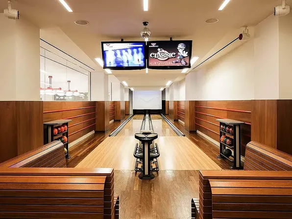 60 Riverside Boulevard image 15 of 20