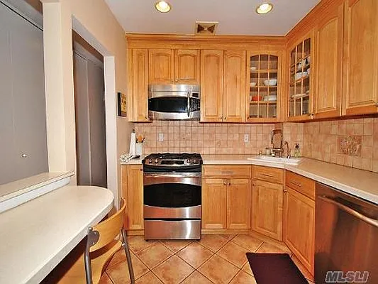 Sold by Prime Realty | media 13