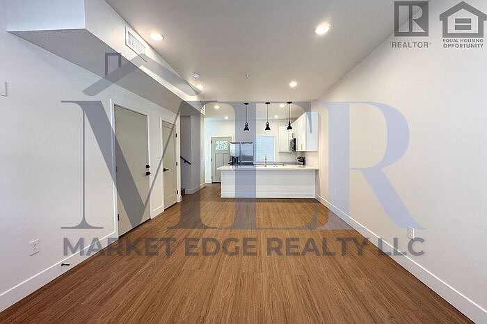 1st image of 165 Sugarloaf St Unit 8