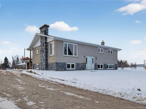 106 Pont Rouge Rd, Memramcook, NB E4K 3X7